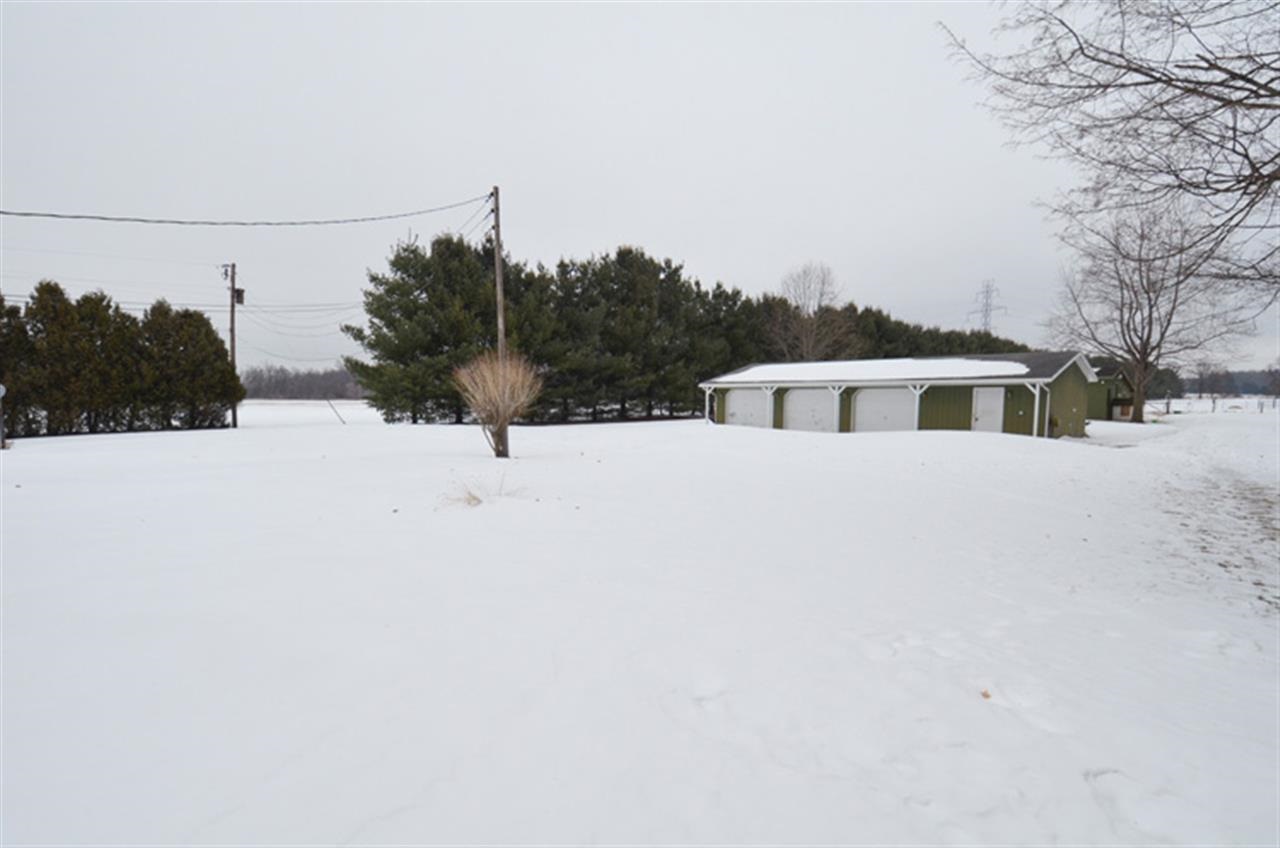 61360 Oak Road South Bend, IN 46614 - Photo 27 of 30 Gallery Image 27