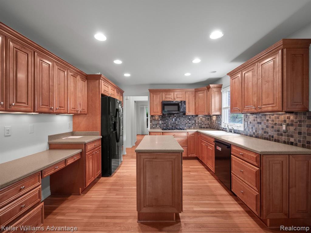 29157 Hemingway Drive Novi, MI 48377 - Photo 13 of 42