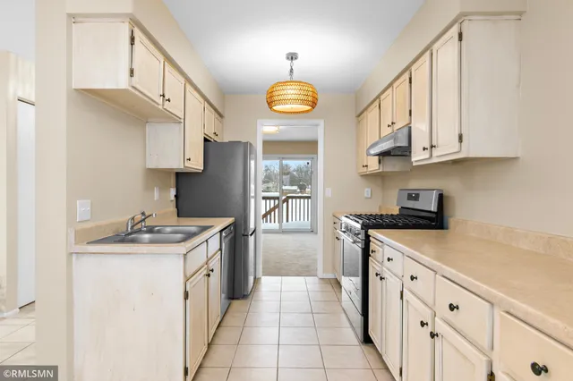 $199,900 | 8781 Ironwood Avenue South, Cottage Grove, MN 55016