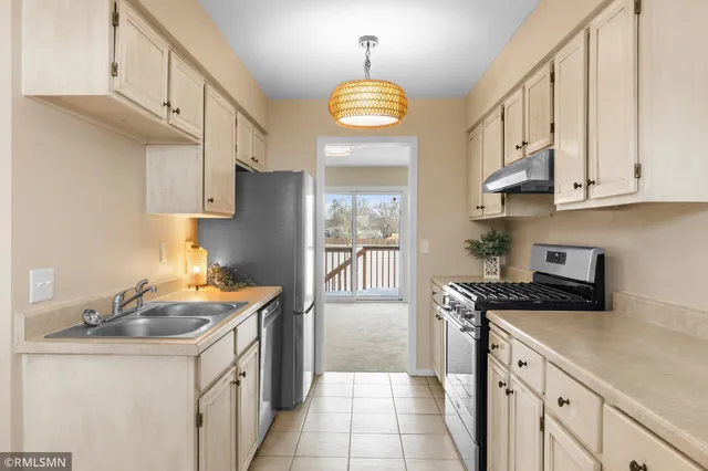 $199,900 | 8781 Ironwood Avenue South, Cottage Grove, MN 55016