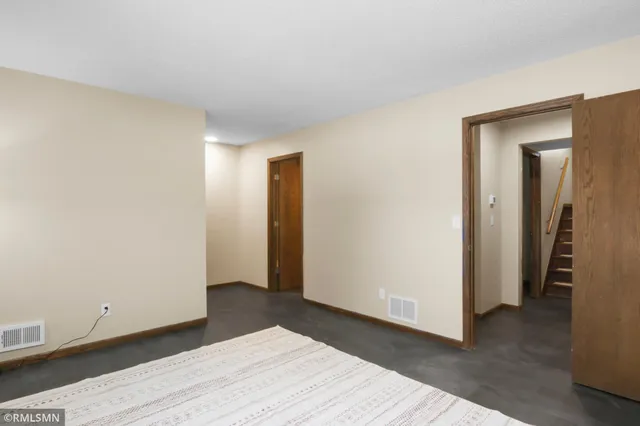 $199,900 | 8781 Ironwood Avenue South, Cottage Grove, MN 55016