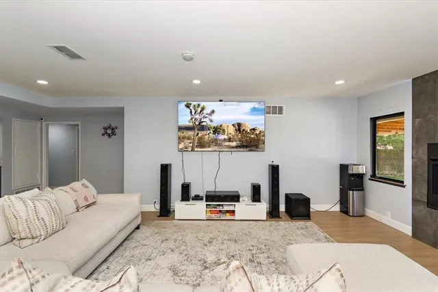 $1,296,000 | 2105 Oxford Avenue, Claremont, CA 91711