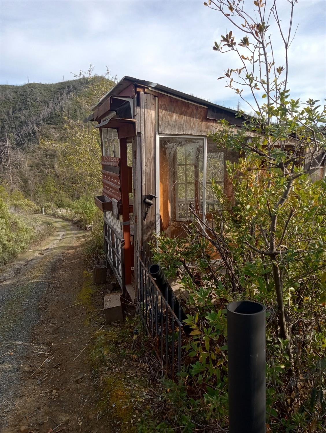 16140 Baker Riley Way Mokelumne Hill, CA 95245 - Photo 2 of 4 a view of a pathway of the house