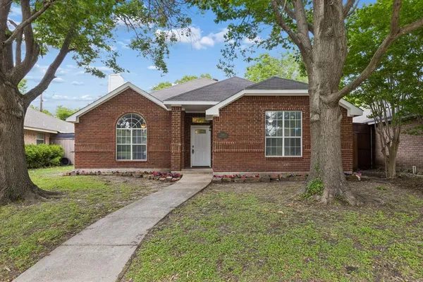 $300,000 | 2345 Park Vista Drive, Dallas, TX 75228