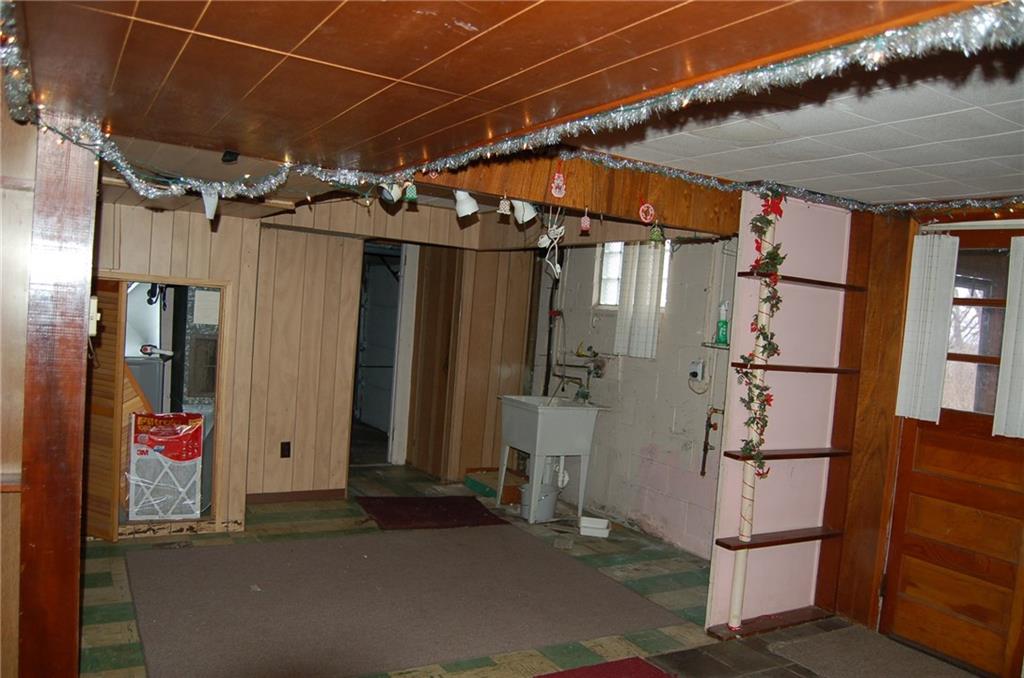809 Lindsay Road Carnegie, PA 15106 - Photo 14 of 15 Gallery Image 14