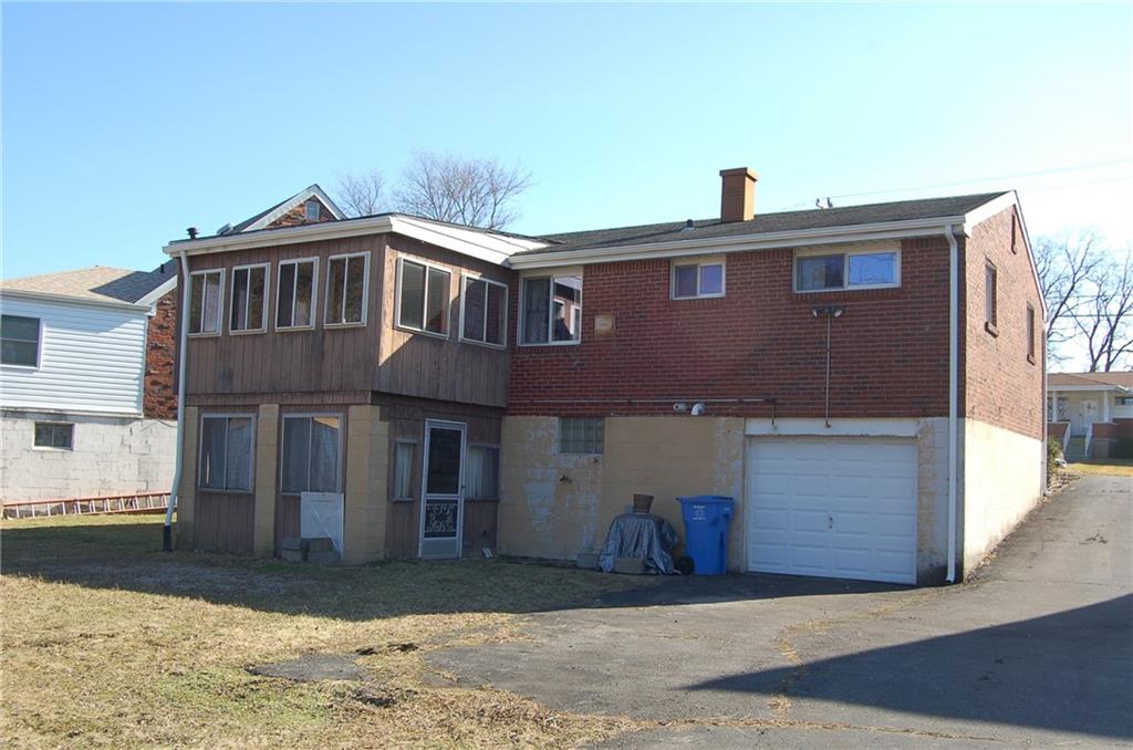 809 Lindsay Road Carnegie, PA 15106 - Photo 3 of 15 Gallery Image 3