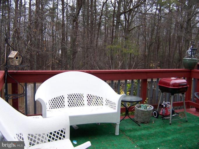 6905 Villa-Del-Rey Court Springfield, VA 22150 - Photo 3 of 7 Deck