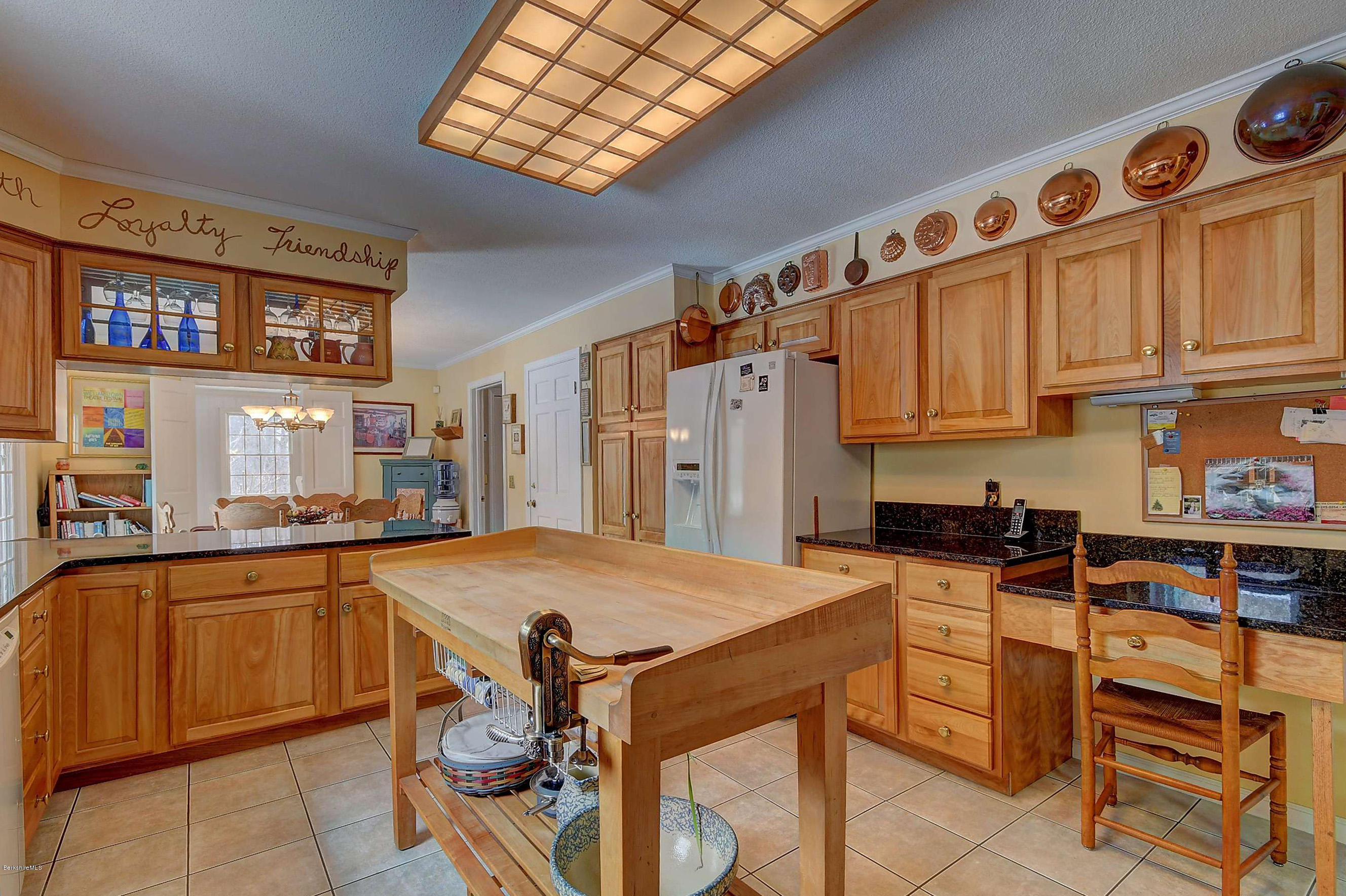 91 Stonehenge Road Pittsfield, MA 01201 - Photo 7 of 26 2211 Kitchen
