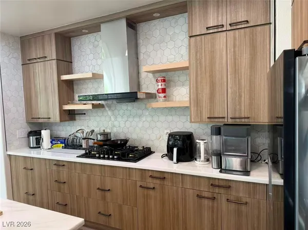 $8,000 | 605 Runbridge Street, Las Vegas, NV 89144