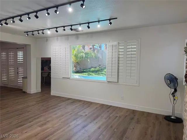 $8,000 | 605 Runbridge Street, Las Vegas, NV 89144