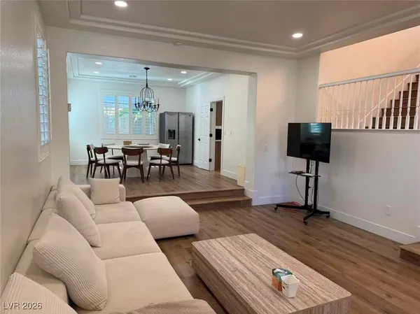 $8,000 | 605 Runbridge Street, Las Vegas, NV 89144