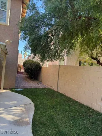 $8,000 | 605 Runbridge Street, Las Vegas, NV 89144