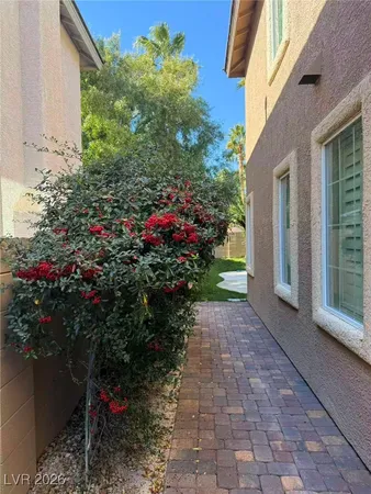 $8,000 | 605 Runbridge Street, Las Vegas, NV 89144