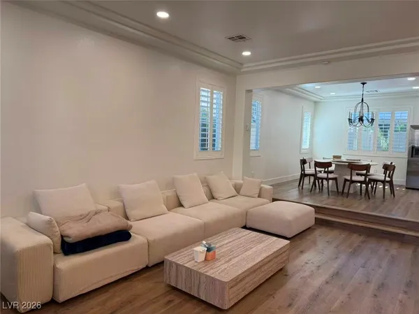 $8,000 | 605 Runbridge Street, Las Vegas, NV 89144