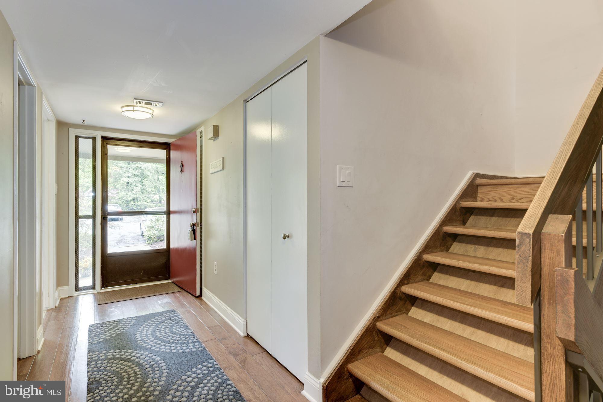 11704 Indian Ridge Road Reston, VA 20191 - Photo 3 of 30 Interior (General)