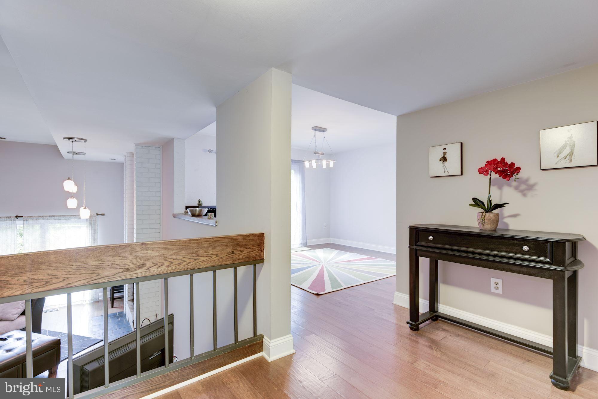 11704 Indian Ridge Road Reston, VA 20191 - Photo 5 of 30 Interior (General)