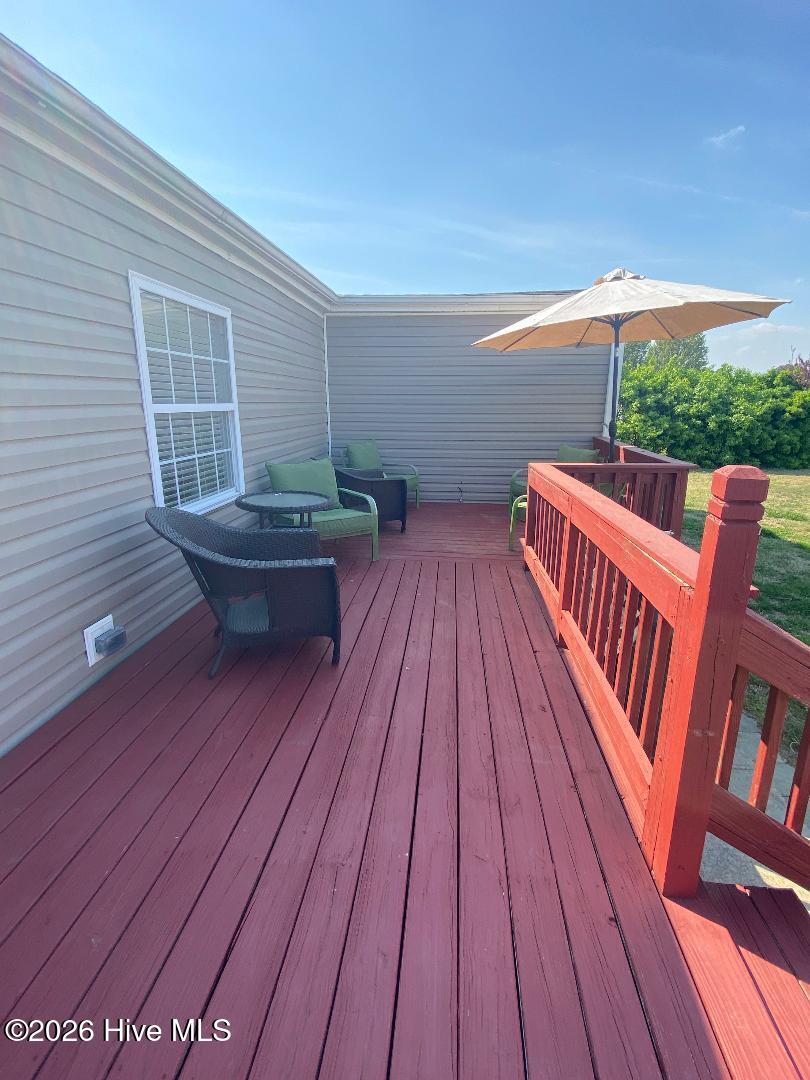 6740 Stantonsburg Road Farmville, NC 27828 - Photo 17 of 21 Back Deck