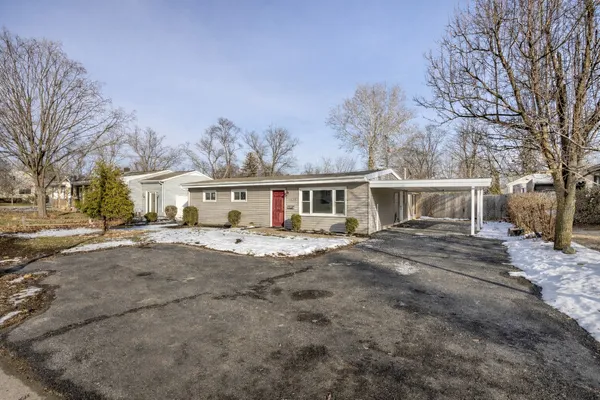 $2,250 | 1309 South Naperville Road, Wheaton, IL 60189