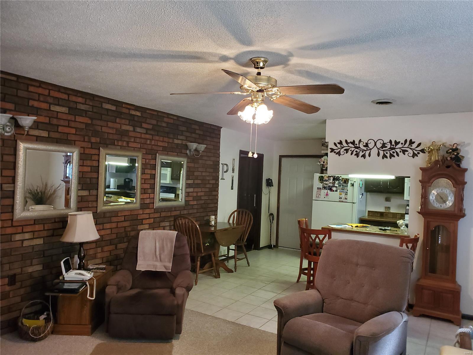 425 Van Zant Street Chester, IL 62233 - Photo 14 of 41 Gallery Image 14