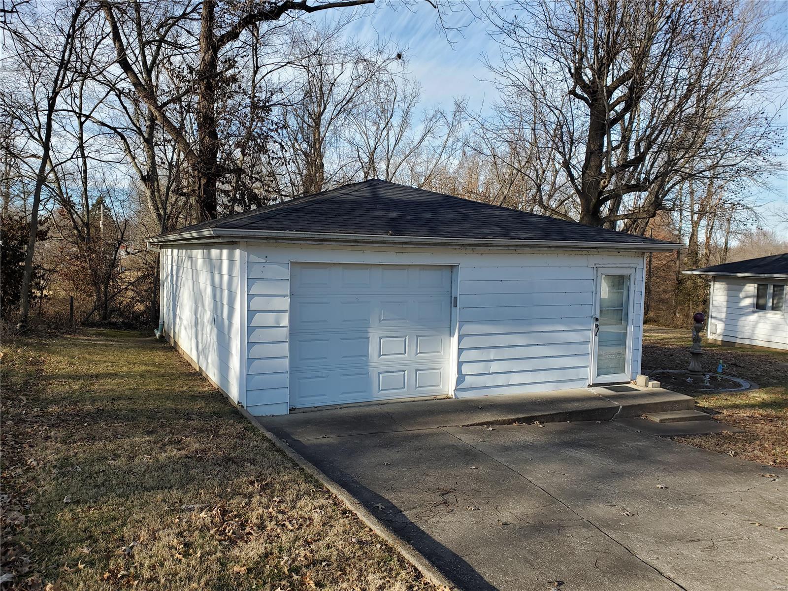 425 Van Zant Street Chester, IL 62233 - Photo 5 of 41 Gallery Image 5