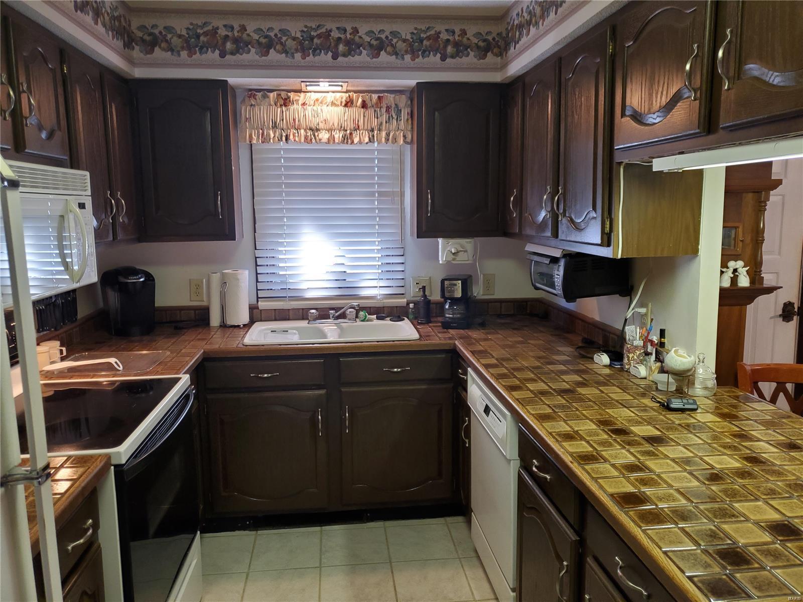 425 Van Zant Street Chester, IL 62233 - Photo 8 of 41 Gallery Image 8