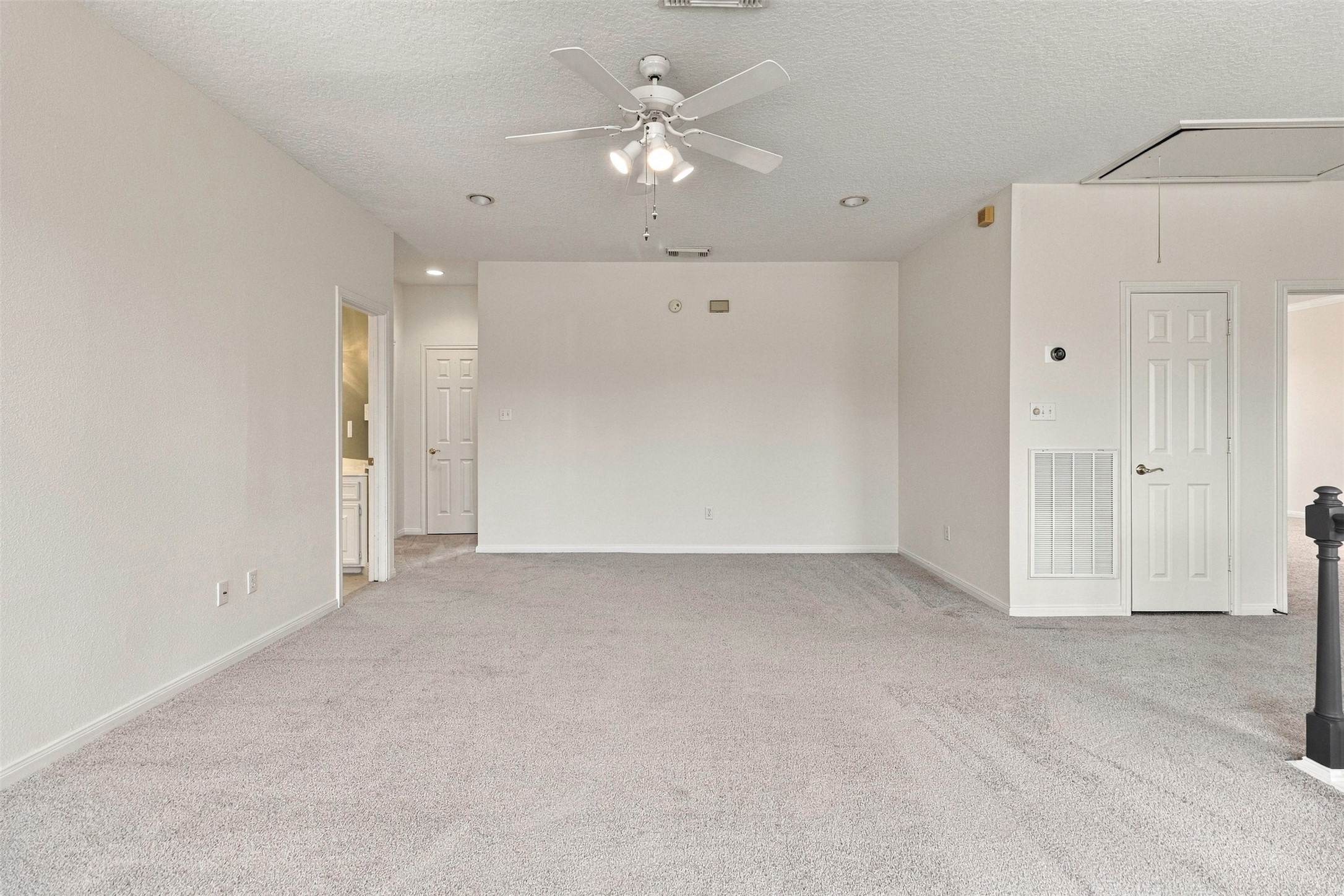 101 Rustic Lane Friendswood, TX 77546 - Photo 30 of 44 Gallery Image 30