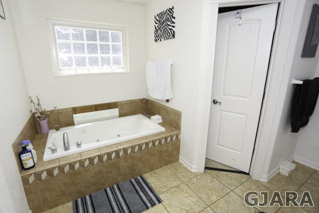 2929 F F 1/4 Road Grand Junction, CO 81504 - Photo 8 of 37 Gallery Image 8