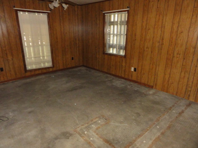 3173 Highway 1 Raceland, LA 70394 - Photo 3 of 8 Master BR