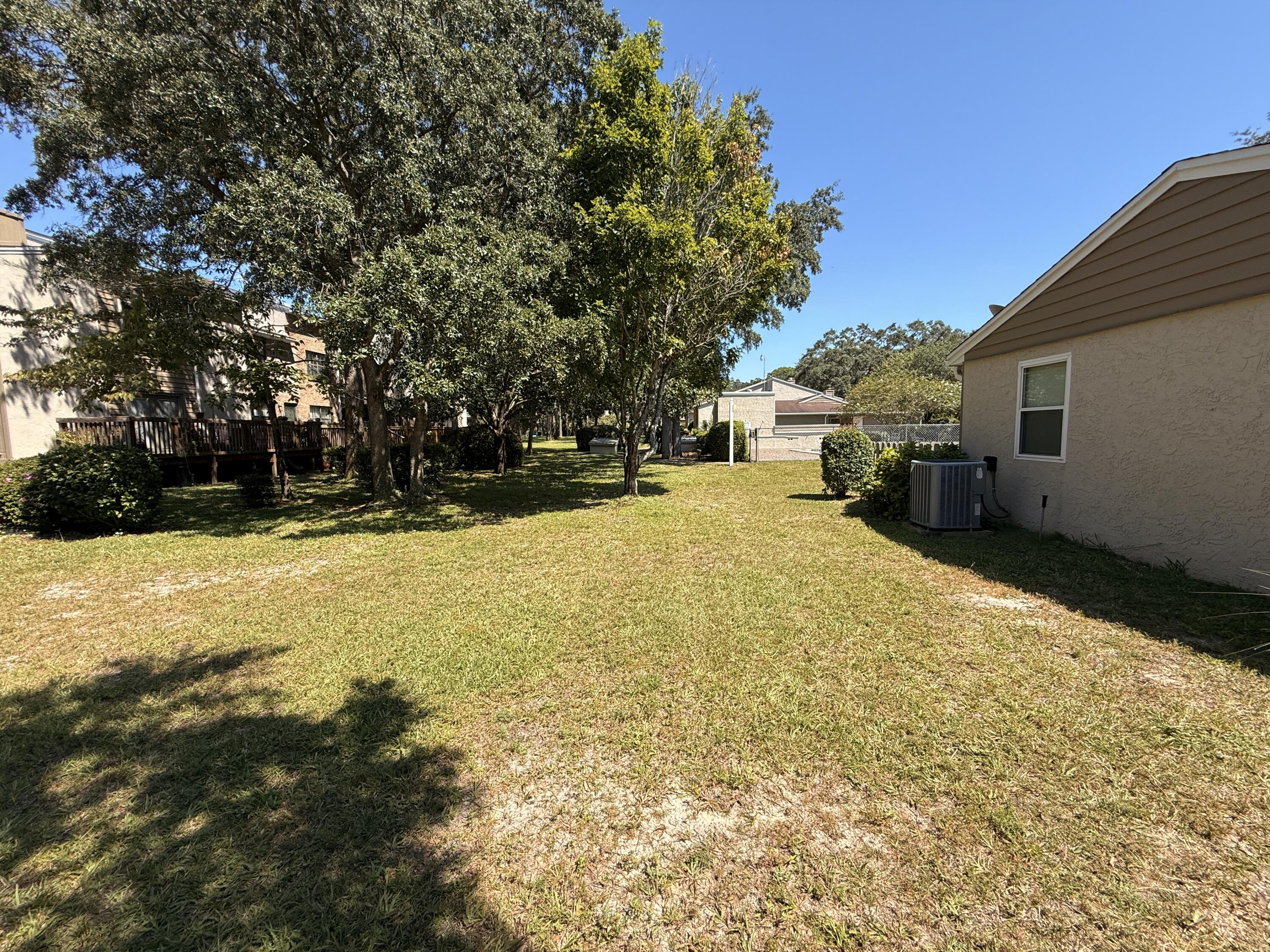 1054 9th Street Shalimar, FL 32579 - Photo 44 of 45 Courtyard