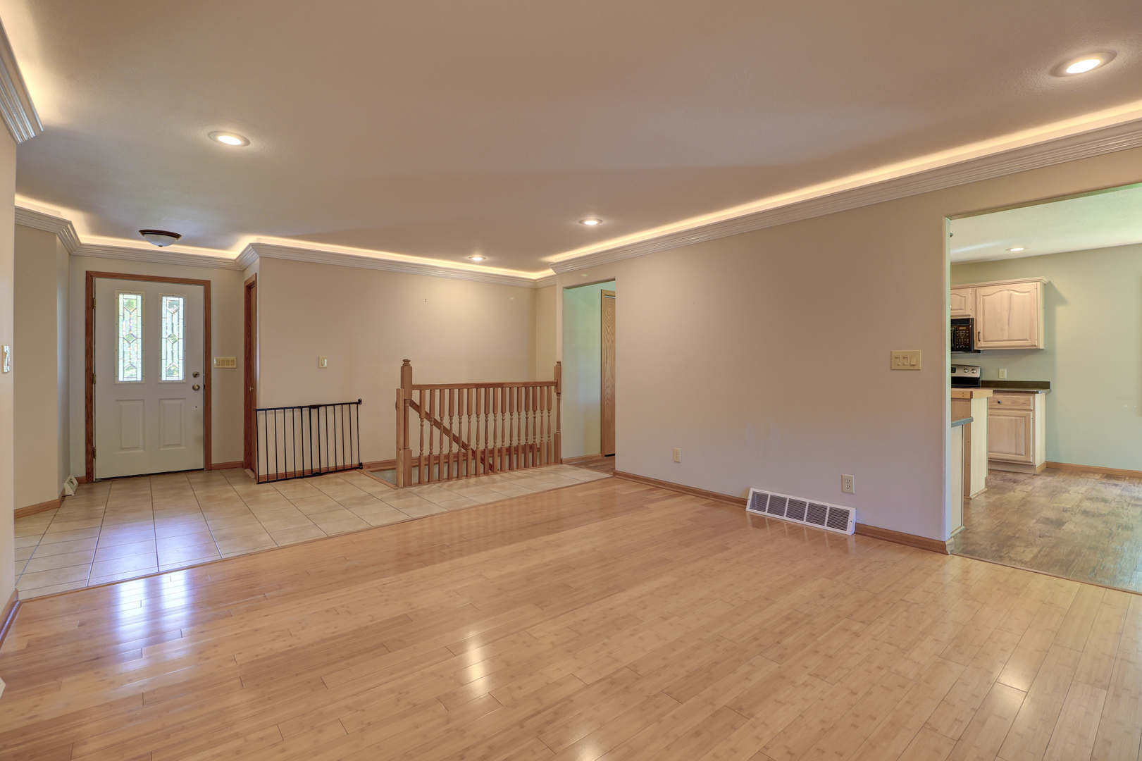 681 West Deer Creek Road Clinton, IA 52732 - Photo 10 of 51
