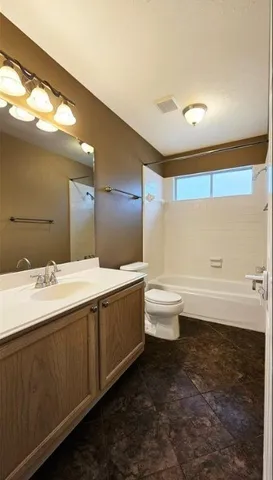 $2,400 | 1805 Oak Hollow Drive West, Pearland, TX 77581