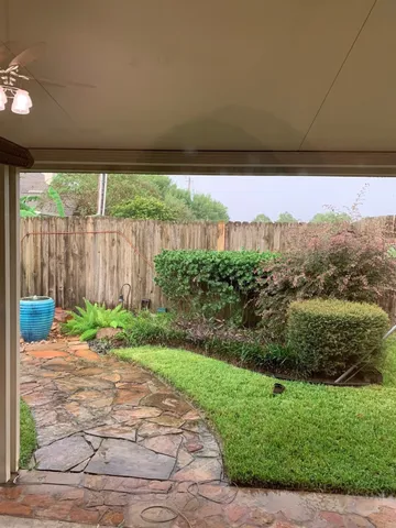 $2,400 | 1805 Oak Hollow Drive West, Pearland, TX 77581