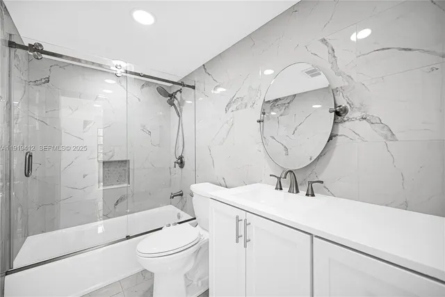 $245,000 | 132 South Cypress Road, Unit 518, Pompano Beach, FL 33060