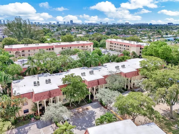 $245,000 | 132 South Cypress Road, Unit 518, Pompano Beach, FL 33060
