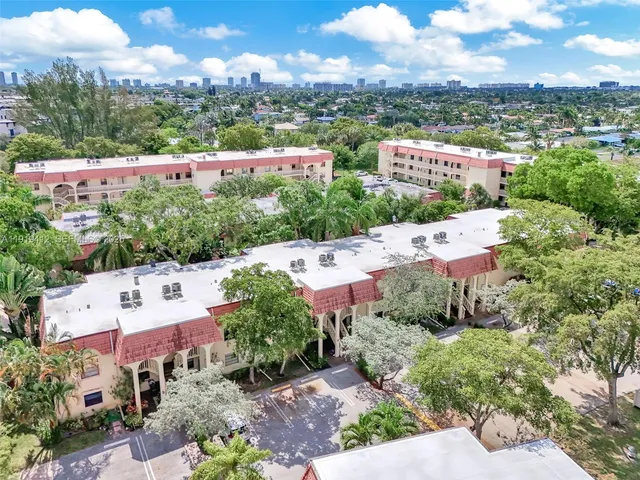 $245,000 | 132 South Cypress Road, Unit 518, Pompano Beach, FL 33060