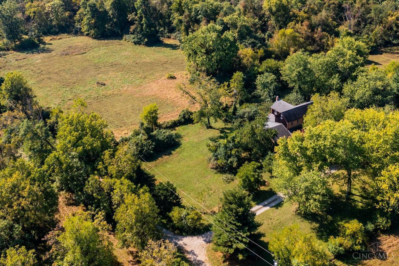 746 Locust Corner Road Cincinnati, OH 45245 - Photo 3 of 10 Gallery Image 3