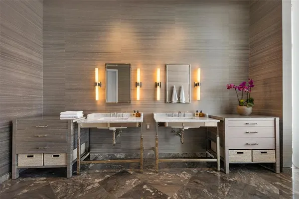 $7,500,000 | 1918 Olive Street, Unit 3901, Dallas, TX 75201