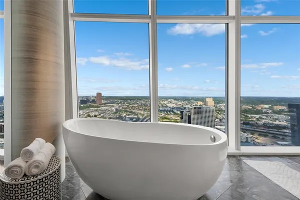 $7,500,000 | 1918 Olive Street, Unit 3901, Dallas, TX 75201