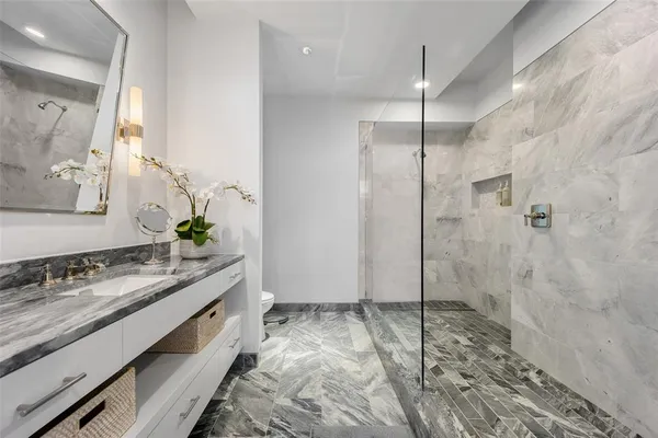 $7,500,000 | 1918 Olive Street, Unit 3901, Dallas, TX 75201