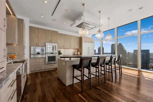 $7,500,000 | 1918 Olive Street, Unit 3901, Dallas, TX 75201