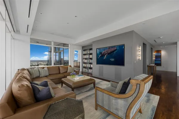 $7,500,000 | 1918 Olive Street, Unit 3901, Dallas, TX 75201