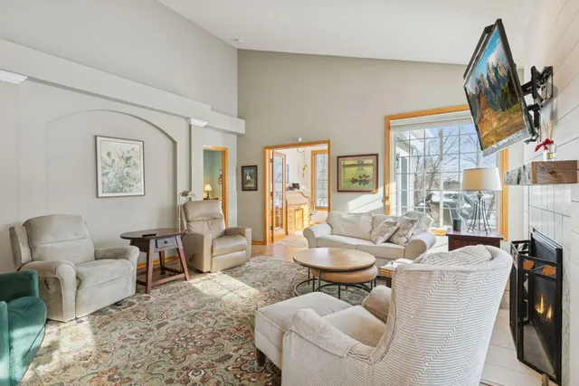 $449,000 | 4300 Lawndale Lane North, Plymouth, MN 55446