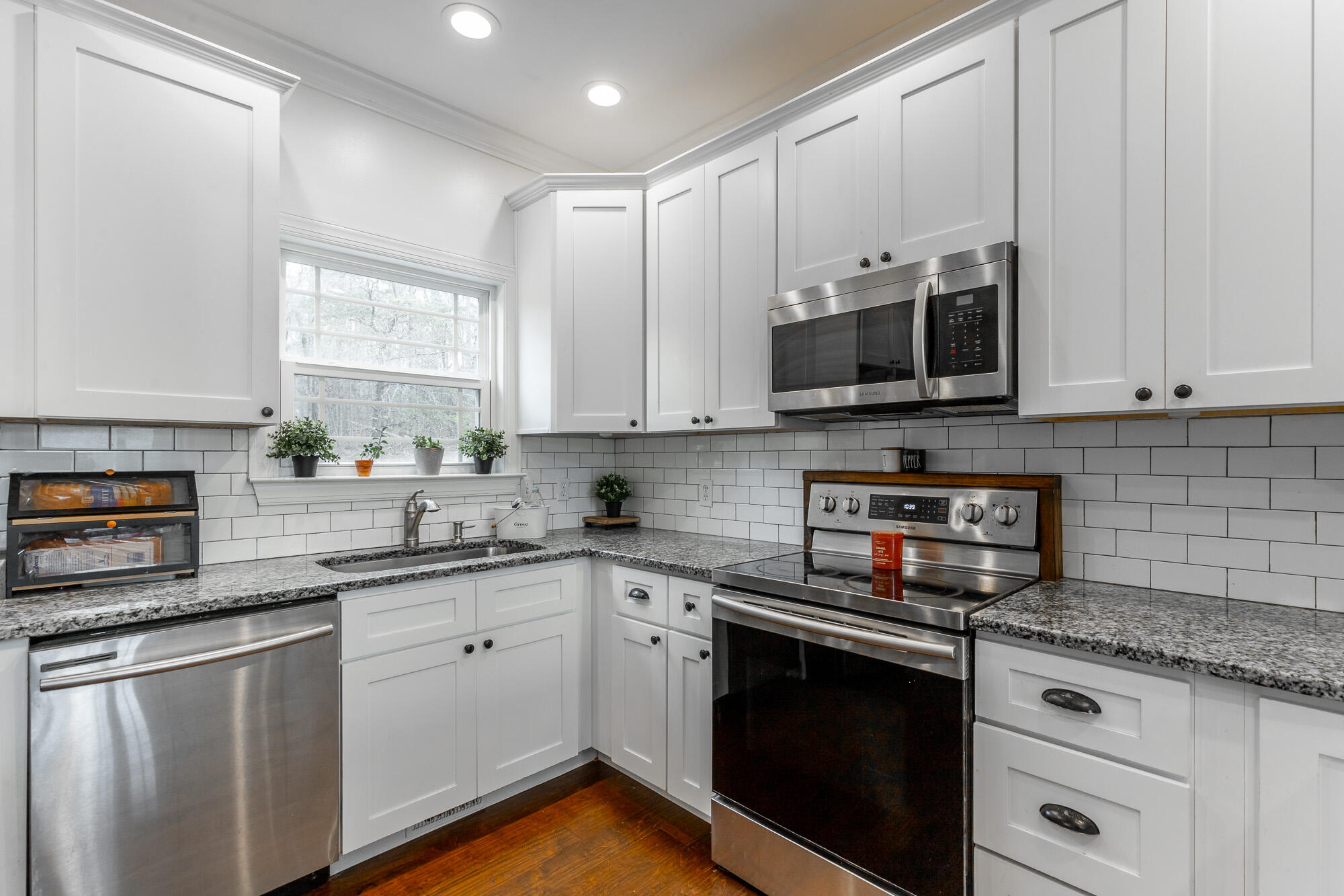 23 Oak Meadow Drive Rock Spring, GA 30739 - Photo 16 of 53 23 Oak Meadow Drive HD-20