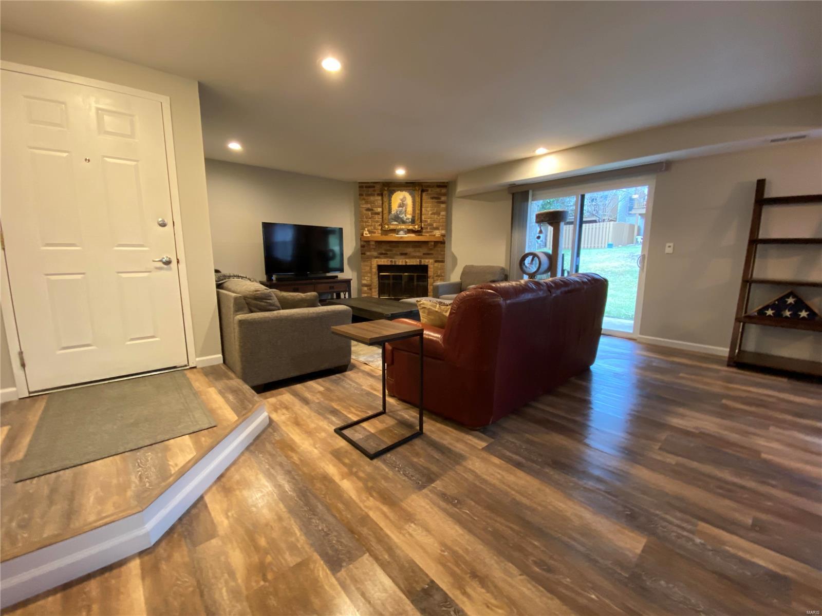 1209 Lofty Point Drive, Unit B Ballwin, MO 63021 - Photo 12 of 15 Gallery Image 12