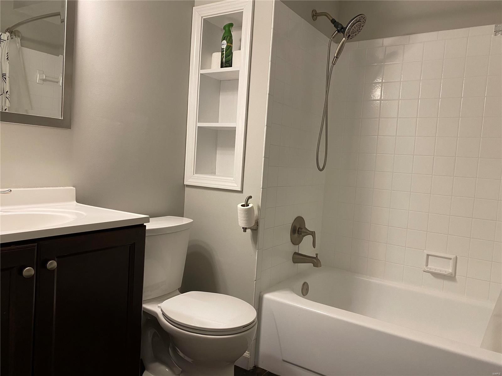 1209 Lofty Point Drive, Unit B Ballwin, MO 63021 - Photo 7 of 15 Gallery Image 7