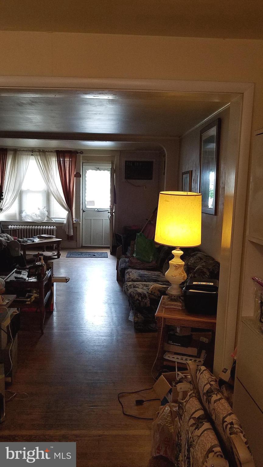 531 Glendale Road Upper Darby, PA 19082 - Photo 5 of 17