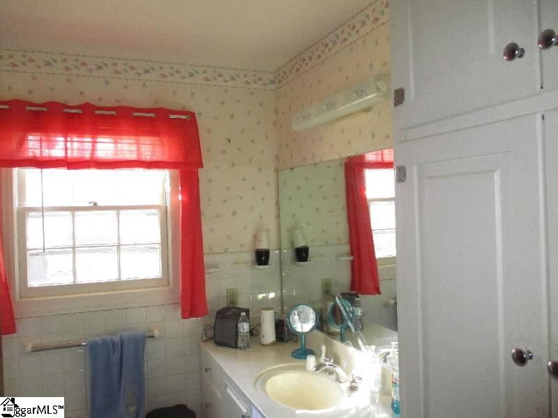 117 Maplebrook Street Laurens, SC 29360 - Photo 11 of 25 Gallery Image 11