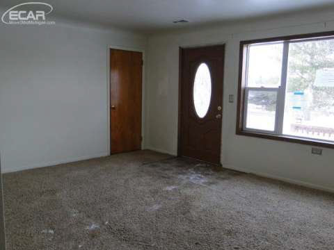 4003 Hollenbeck Road Columbiaville, MI 48421 - Photo 4 of 5 20428359-3.JPG