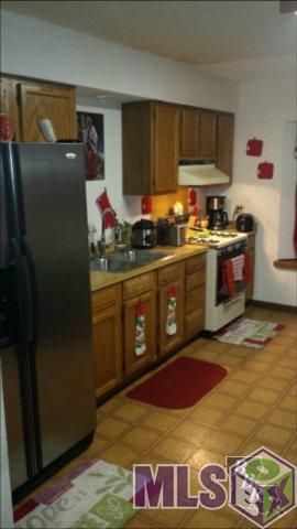 500 Parish Road Thibodaux, LA 70301 - Photo 3 of 6 kitchen