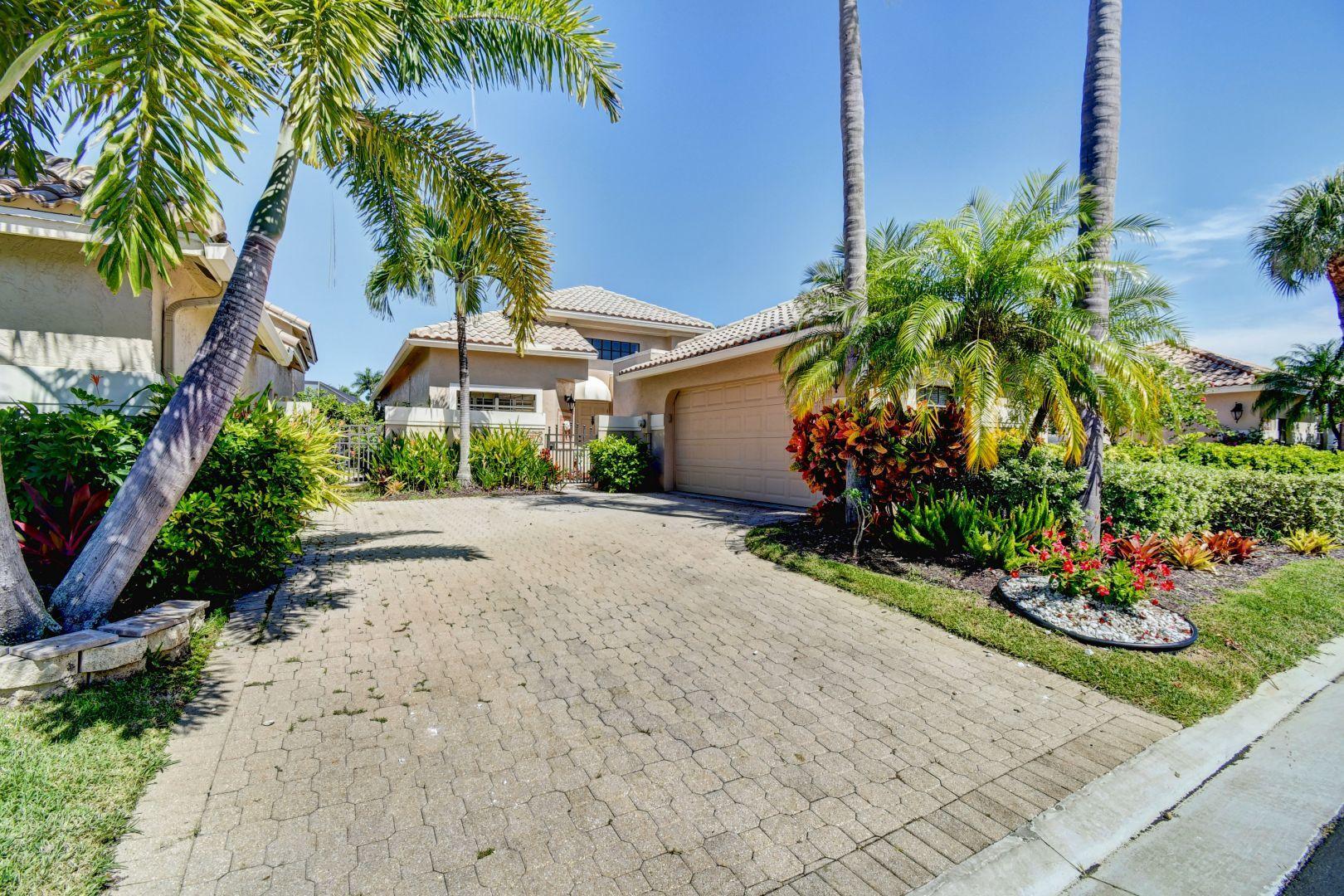 17517 Vía Capri Boca Raton, FL 33496 - Photo 2 of 31 03_dsc_3769_70_71_72_73